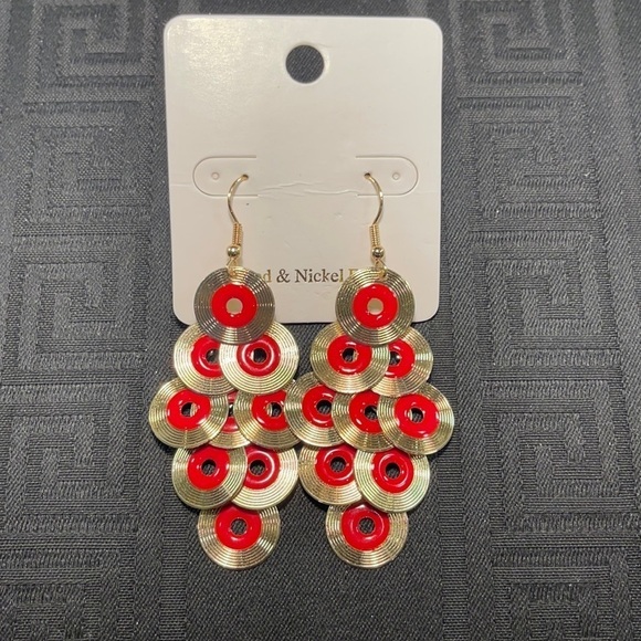 👋 NWT 3/$15 Gold and Red circle earrings! - Picture 2 of 4
